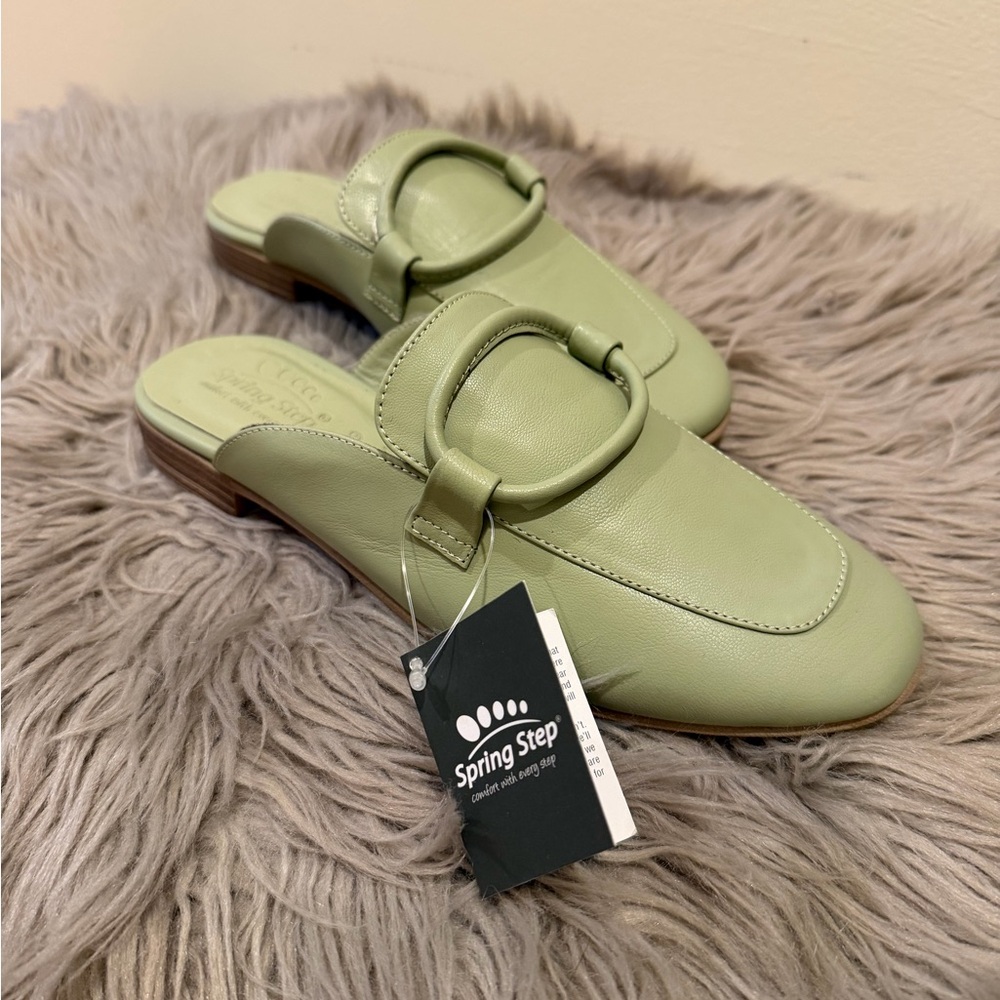 Spring Step Women's Light Green leather Mules, NEW, Size 38/7.5-8
